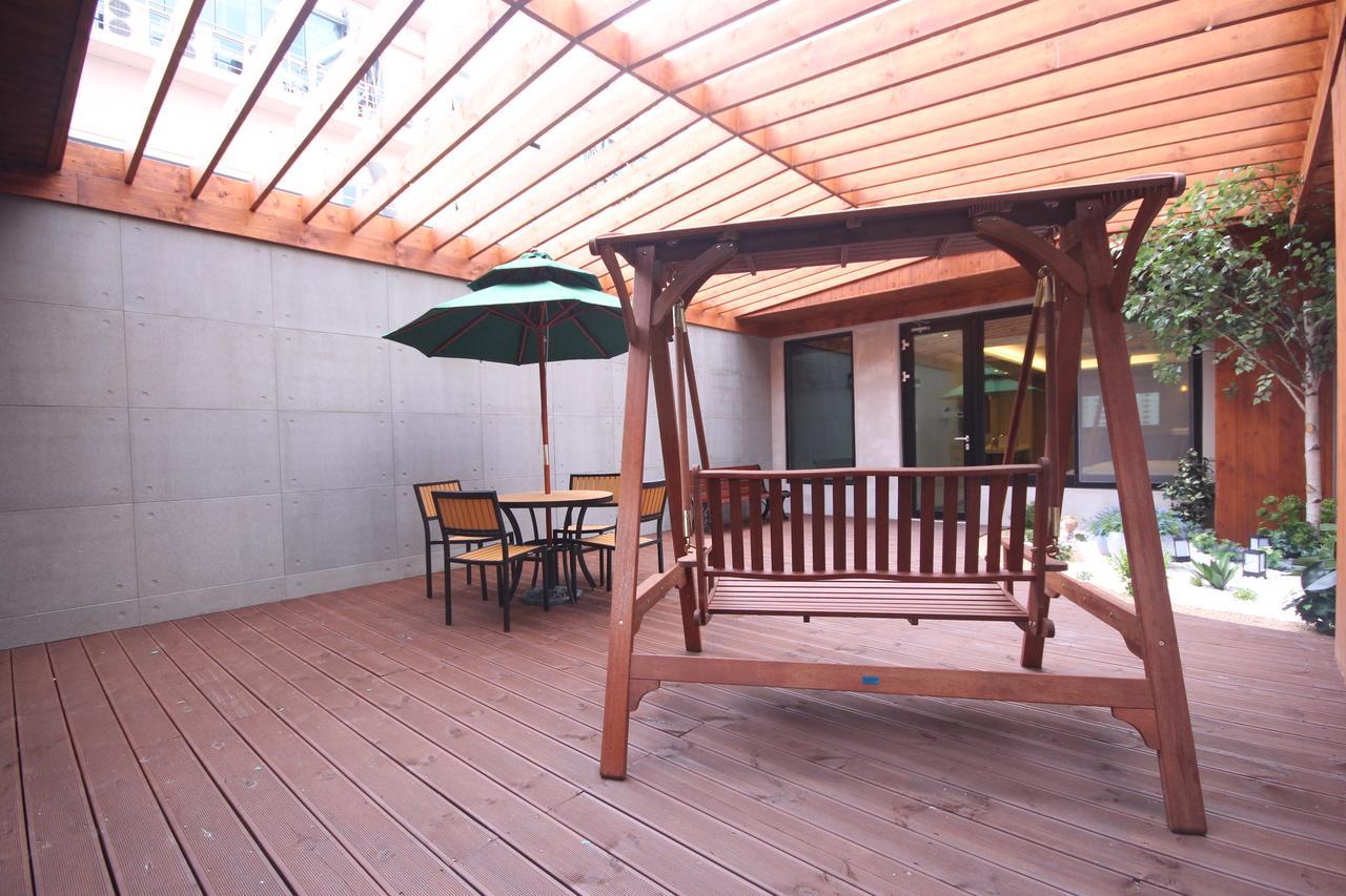 Mbn Hotel Changwon Exteriör bild
