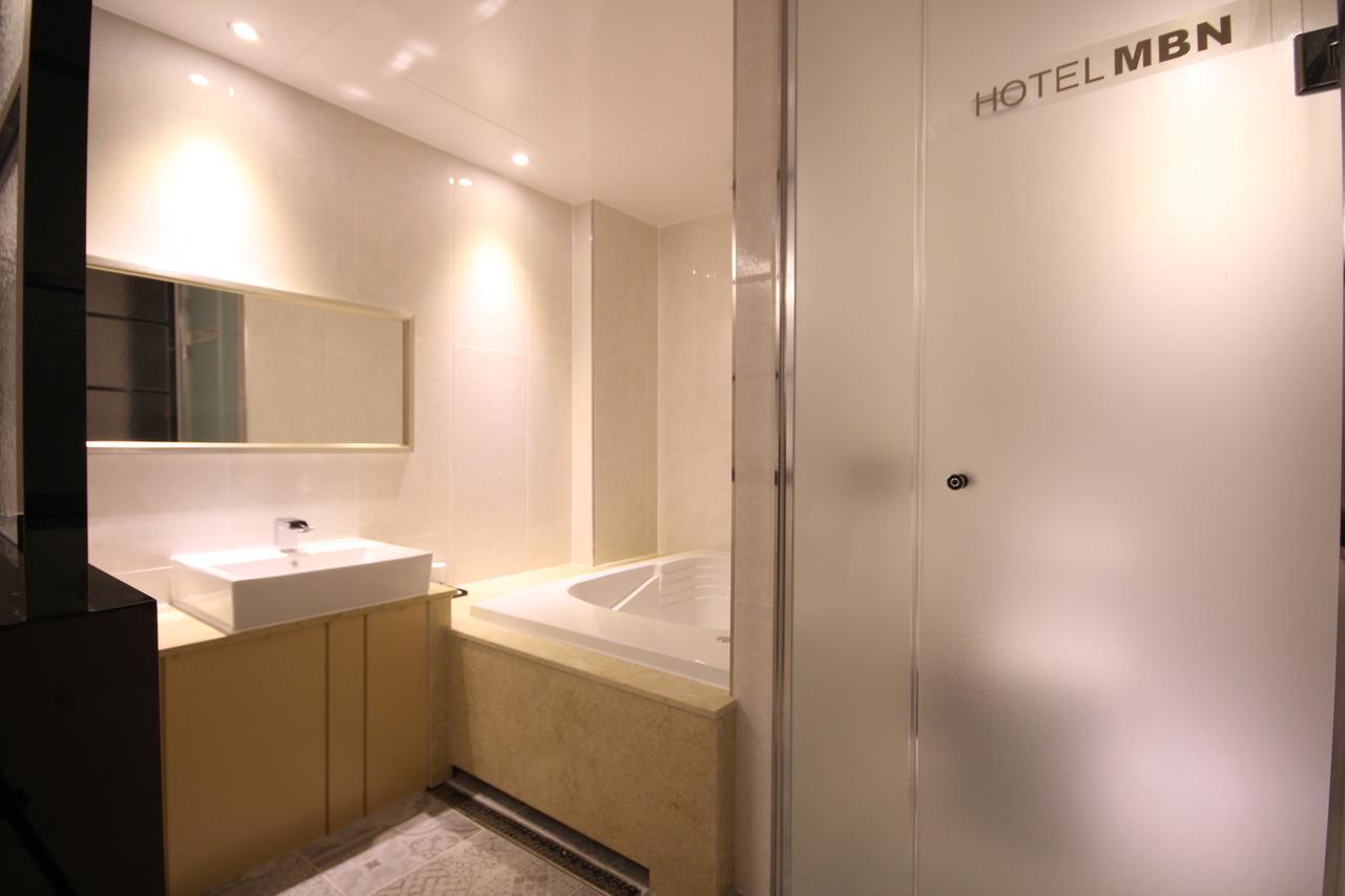 Mbn Hotel Changwon Exteriör bild