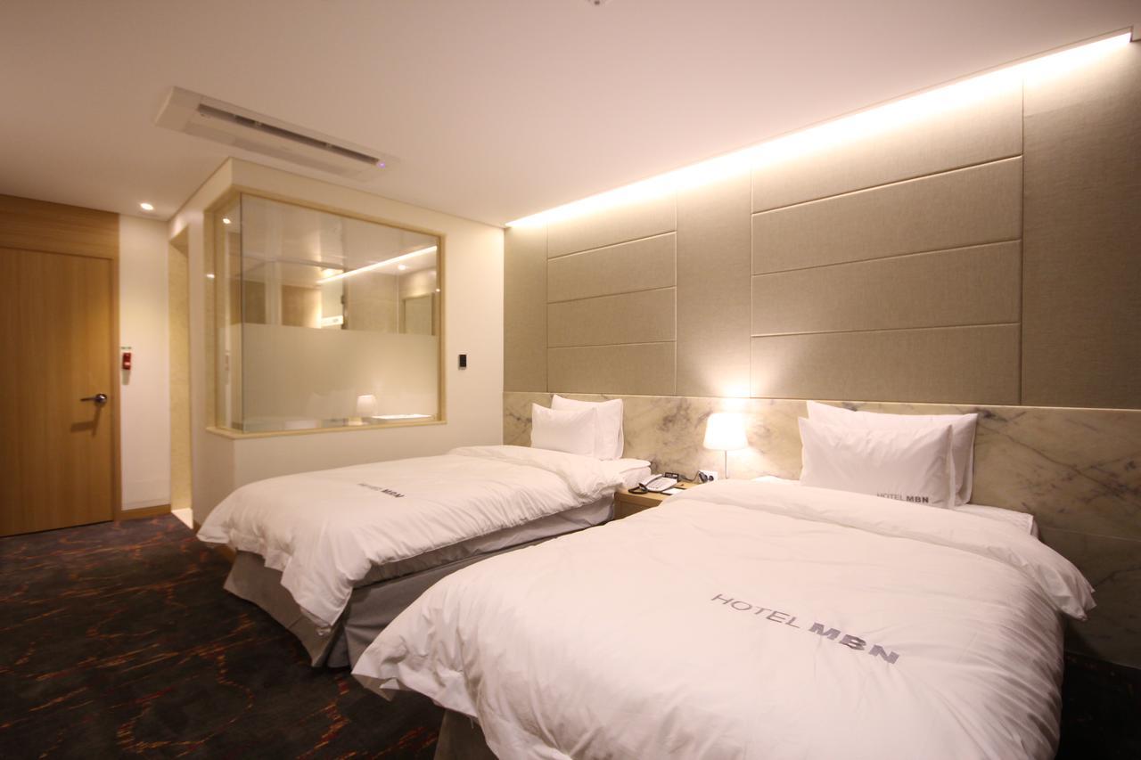 Mbn Hotel Changwon Exteriör bild