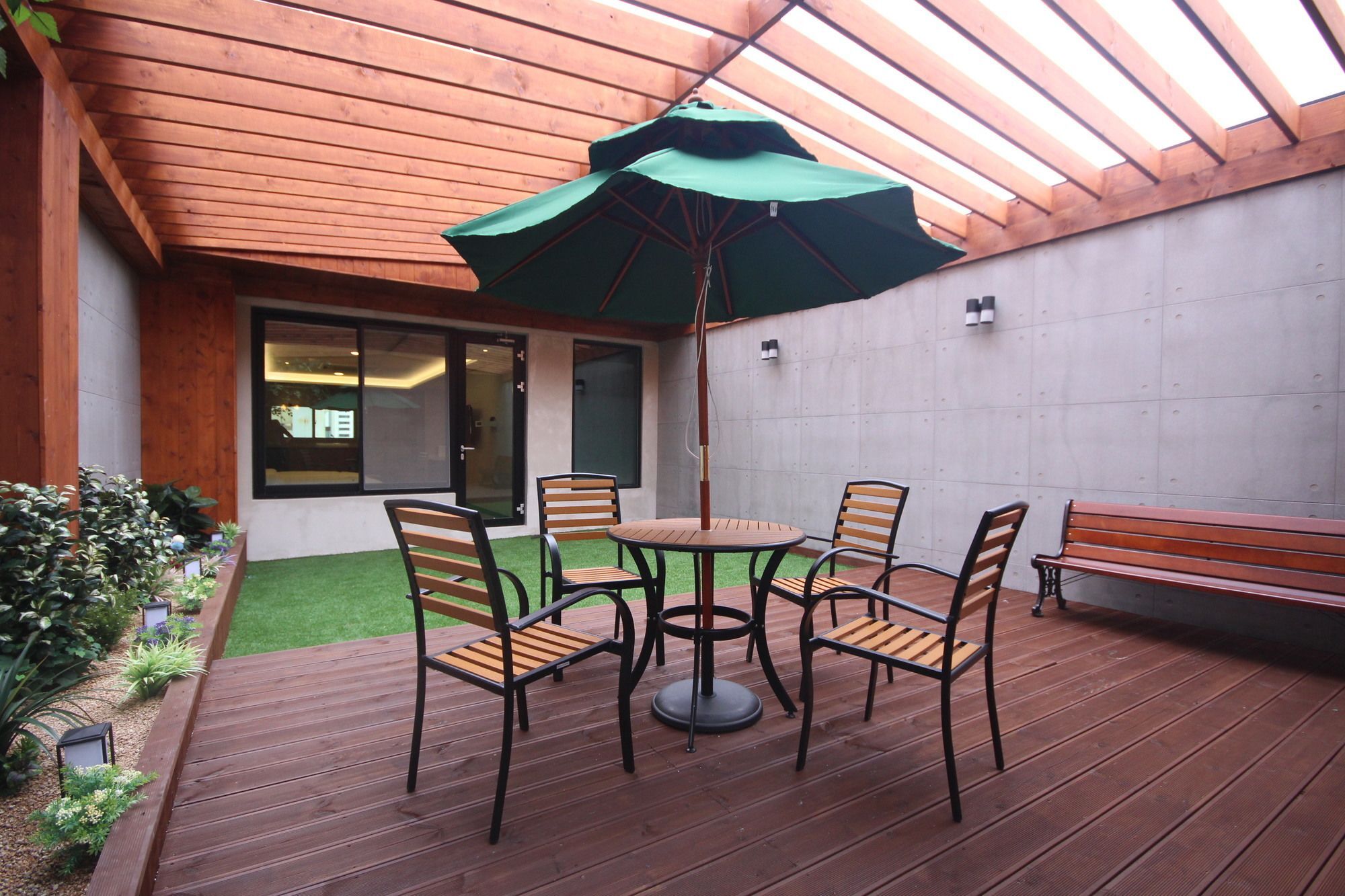 Mbn Hotel Changwon Exteriör bild
